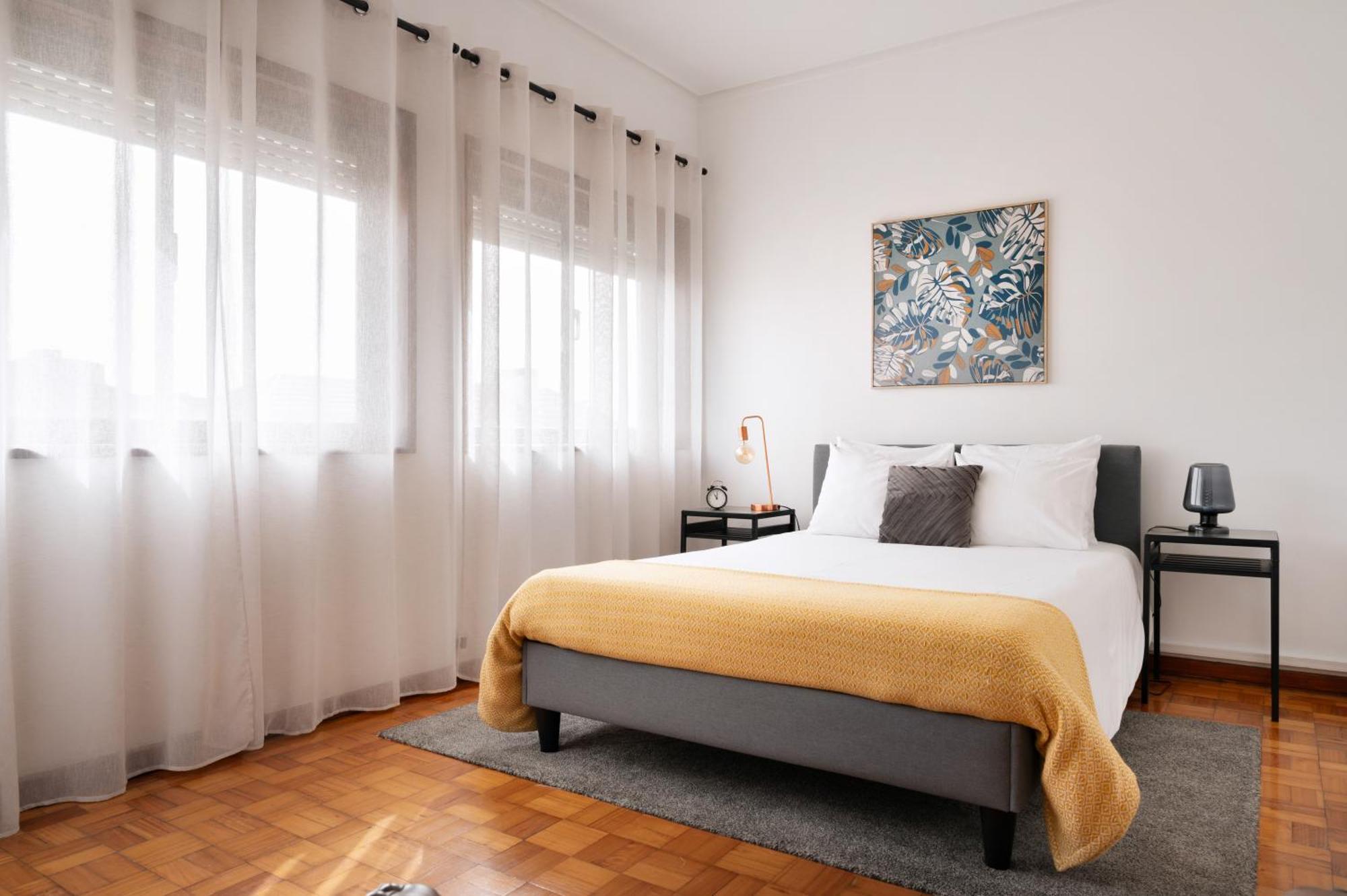 ! Luminous 2Br Top Floor ! Praca Da Republica Porto Exterior photo